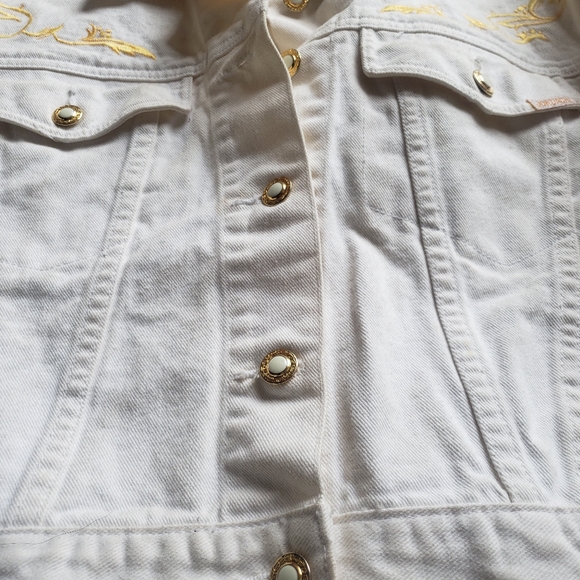 Vintage 90s Distressed Cropped White Denim Jacket - Picture 3 of 8